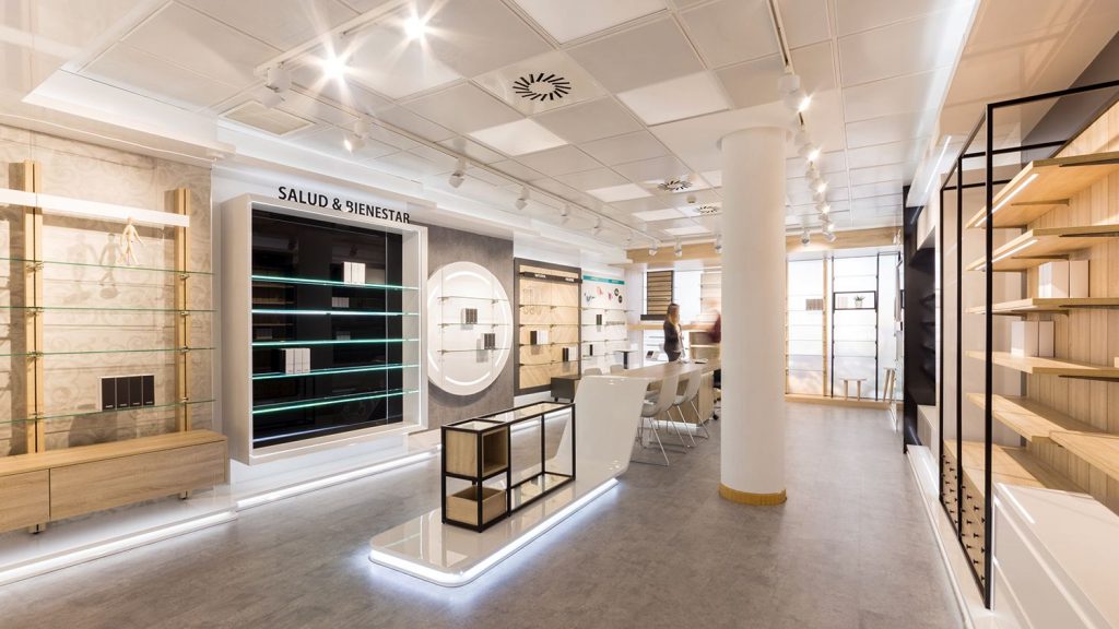 Inside showroom madrid 2