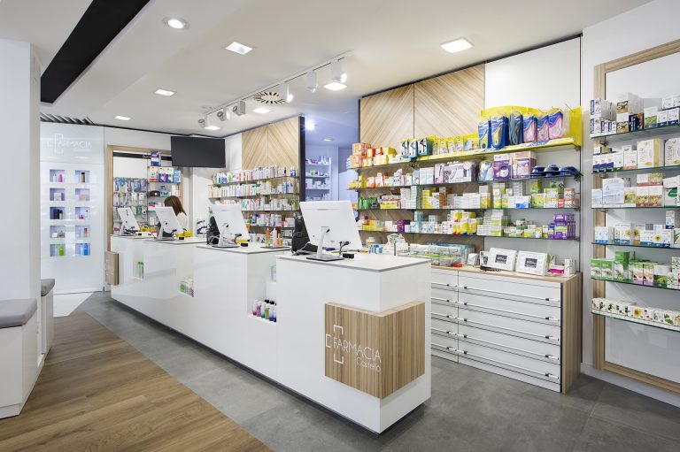 Farmacia Castello mostrador