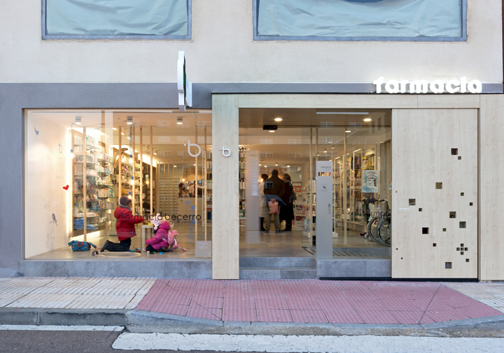 Atendimento ao cliente em farmácias e cuidados infantis