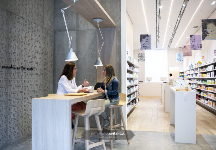 Atención al cliente en farmacias.