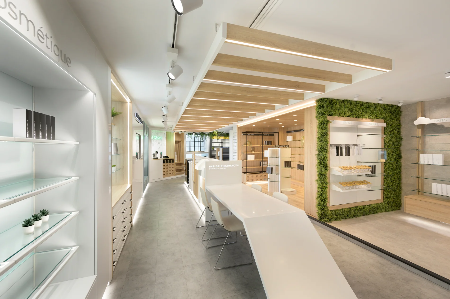 Showroom Paris - Inside Pharmacy