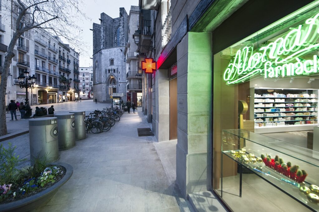 Escaparate de invierno de la Farmacia Alomar.