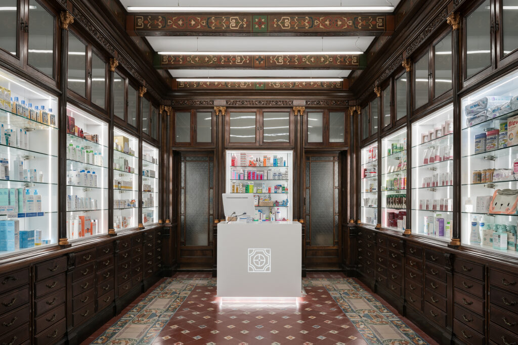 Farmacia antigua Bescansa.