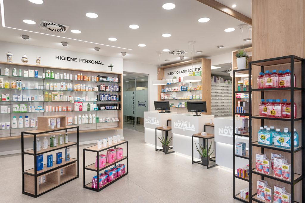 Gestión del stock en la Farmacia Novella.
