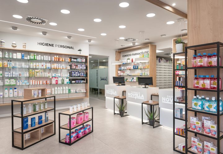 Gestión del stock en la Farmacia Novella.