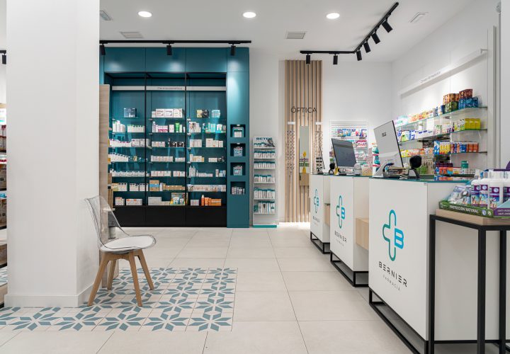 Farmacia urbana pequeña Bernier.