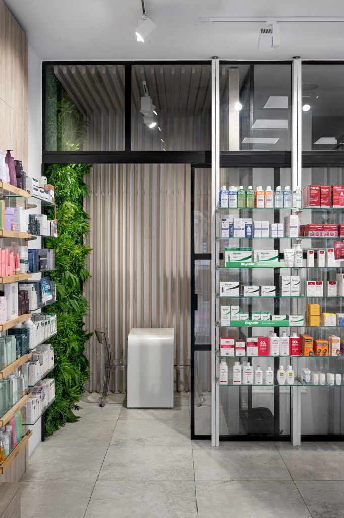 Farmacia Jesús Ruiz.