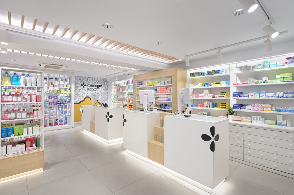 Krion® per farmacie: il materiale innovativo che combina estetica, igiene e funzionalità per spazi farmaceutici di nuova generazione
