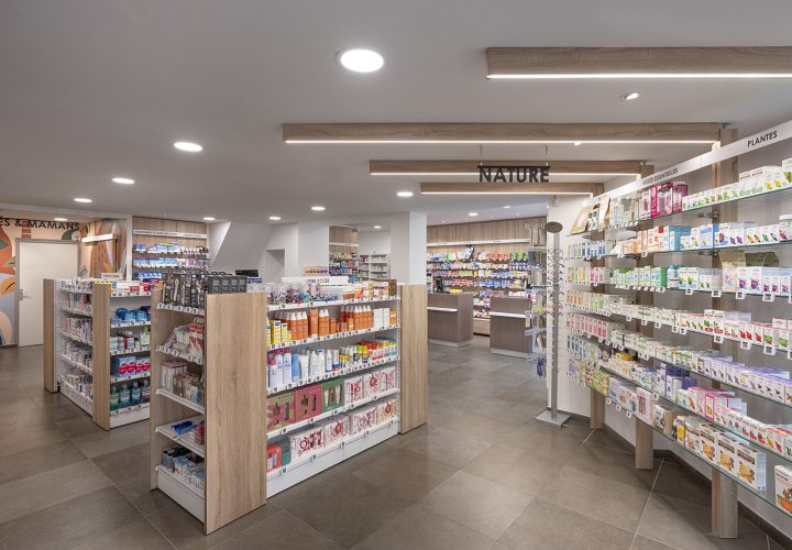 Gondola da farmacia realizzata da Inside Pharmacy