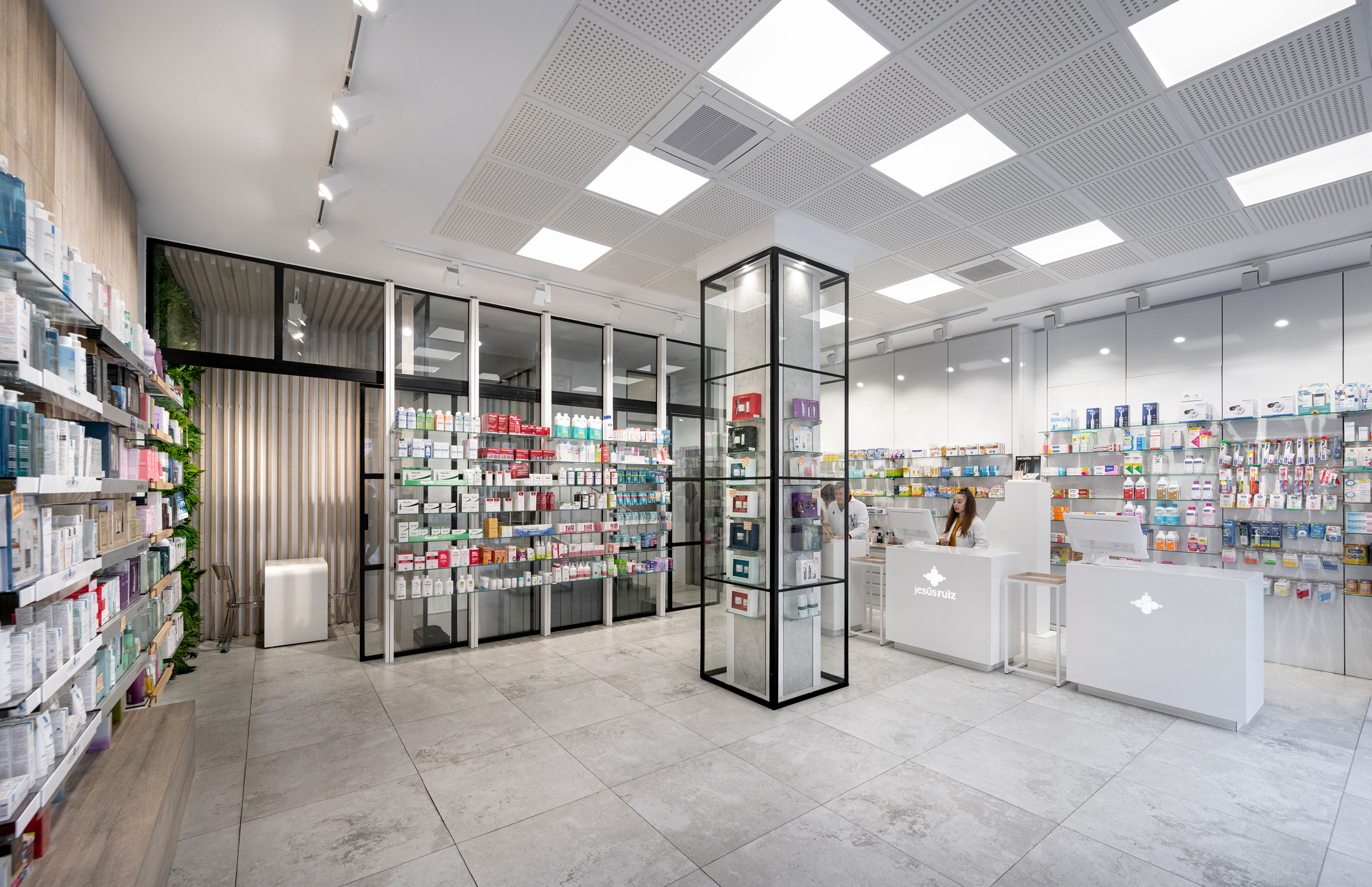 Farmacia Jesús Ruiz.