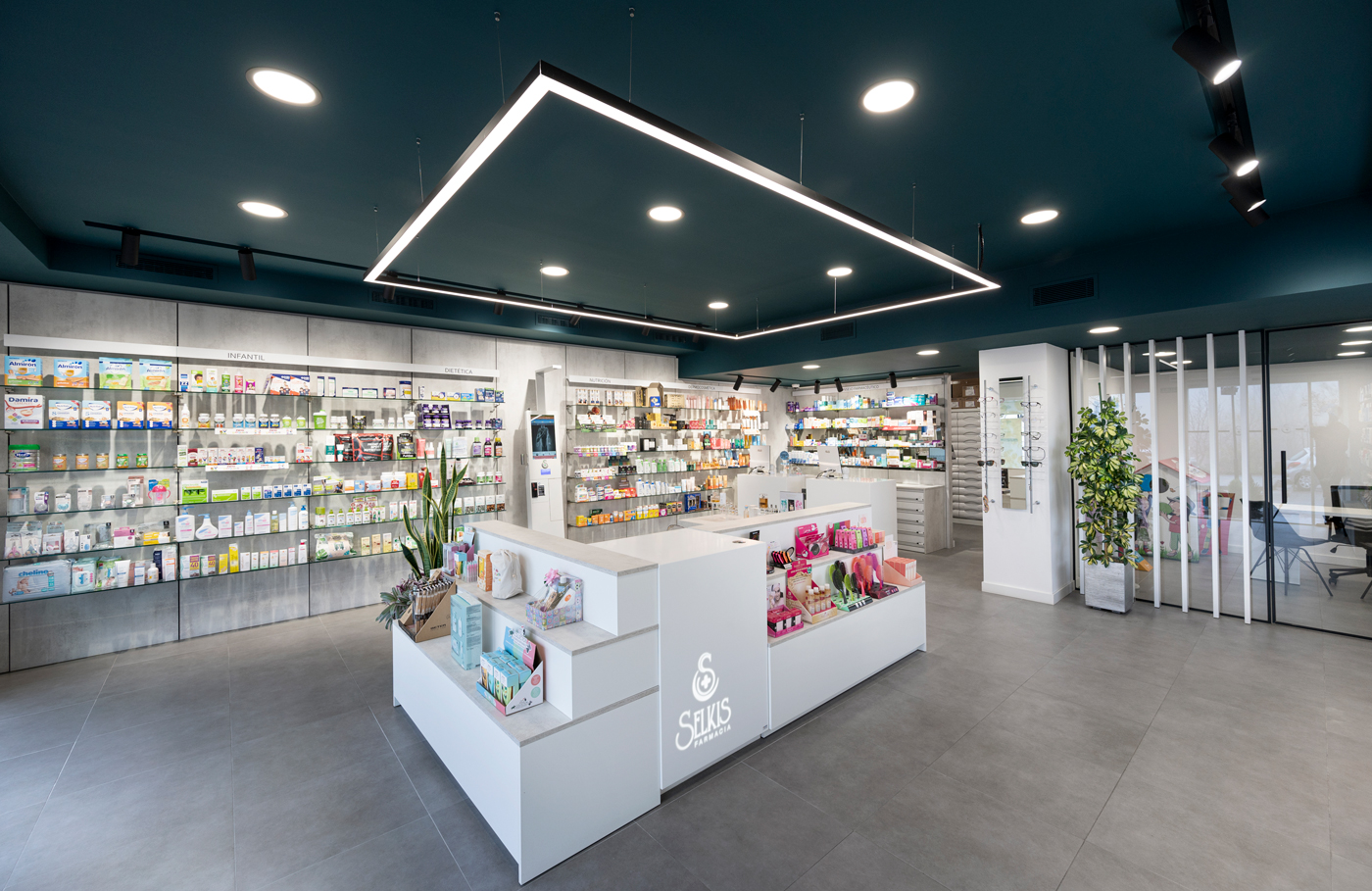 Farmacia Selkis.