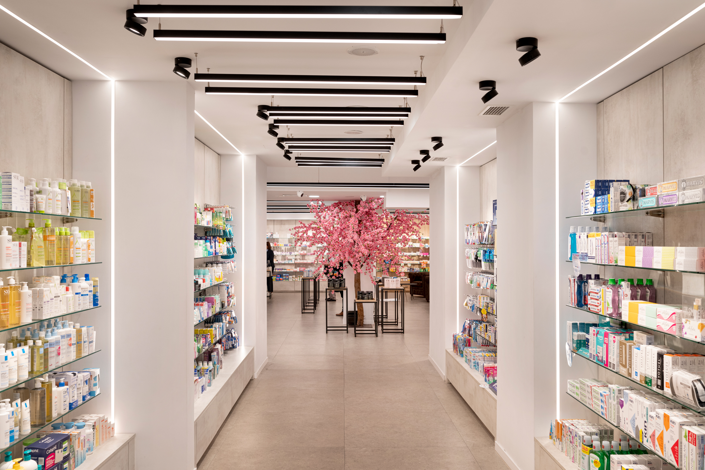 Neuromarketing en Farmacia El Paseo para 2026.