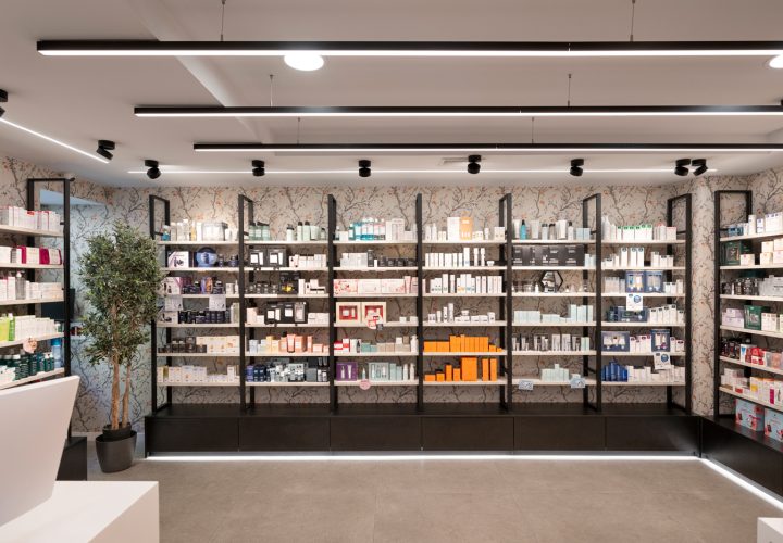 Diseño de categoría en Farmacia El Paseo 24h, reformada por Inside Pharmacy.