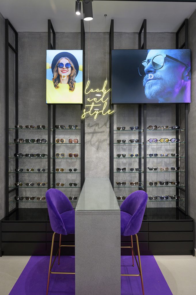 Zona de selección de gafas de la farmacia Drago