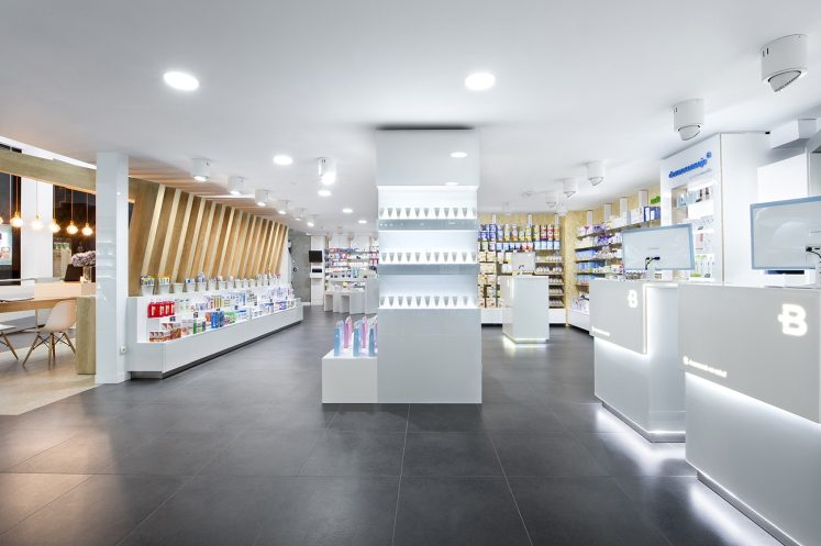 ZAP en la Farmacia Boulevard.
