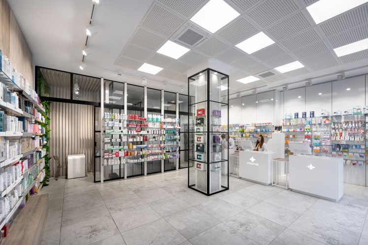 Farmacia Jesús Ruiz.