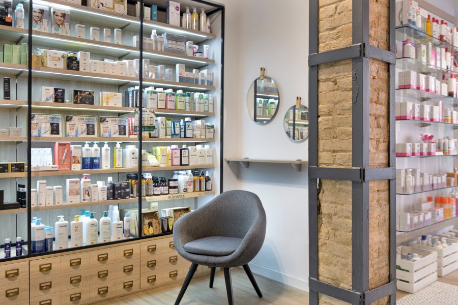 Estanterias farmacia sentandreu