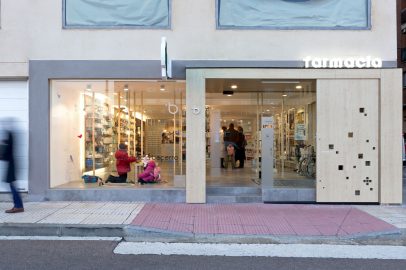 zona-infantil-en-farmacia-becerro-2
